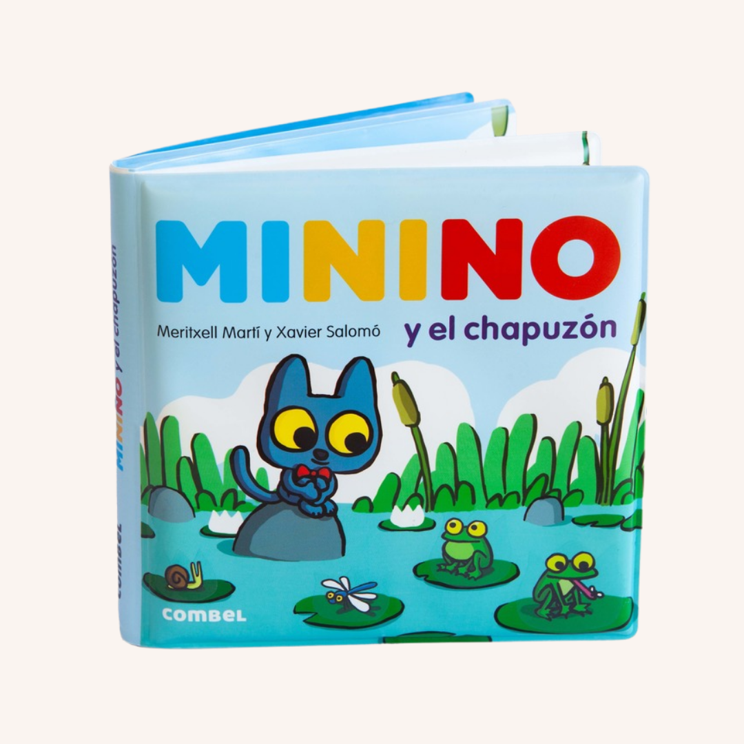 Minino y el chapuzón