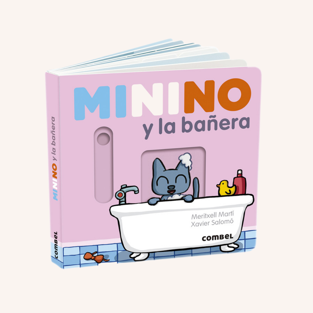Minino y la bañera